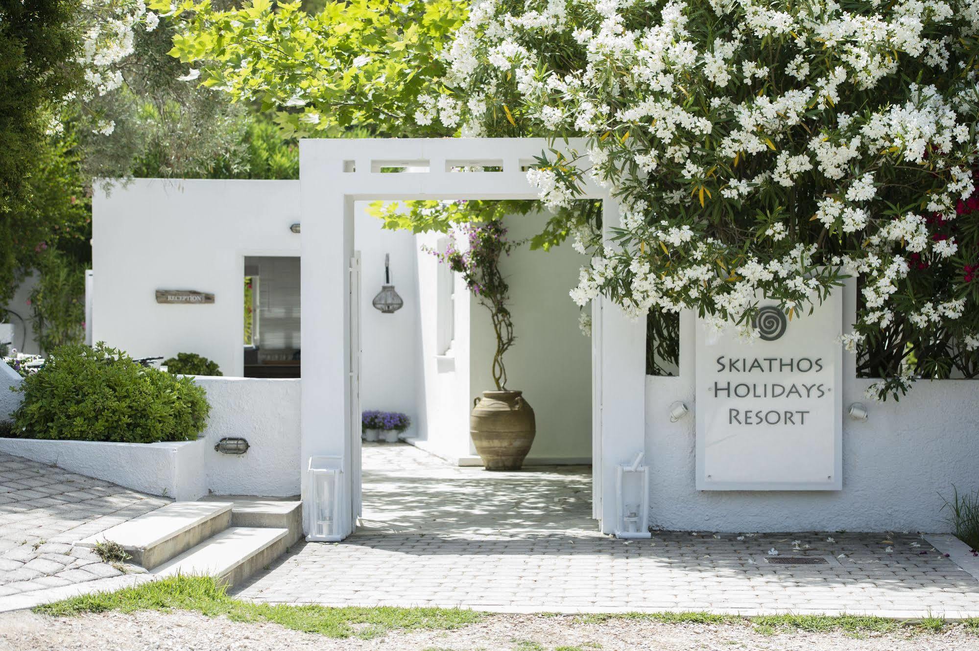 Vromolimnos Skiathos Holidays Suites & Villas מראה חיצוני תמונה